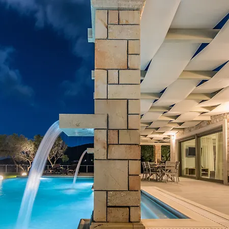 Artina Luxury *
