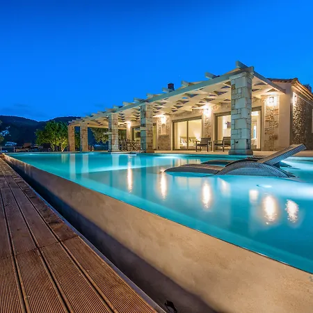 Artina Luxury Villa